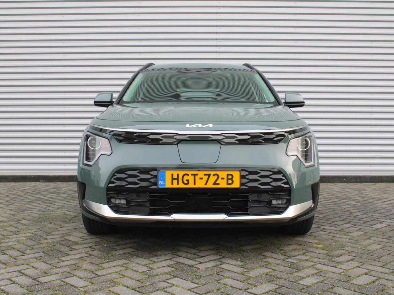 KIA e-Niro EV Light Advanced 64.8 kWh | Stuur-/stoelverwarming | Camera | Cruise adapt. | 17" LM | Clima | Navi | 17% bijtelling |