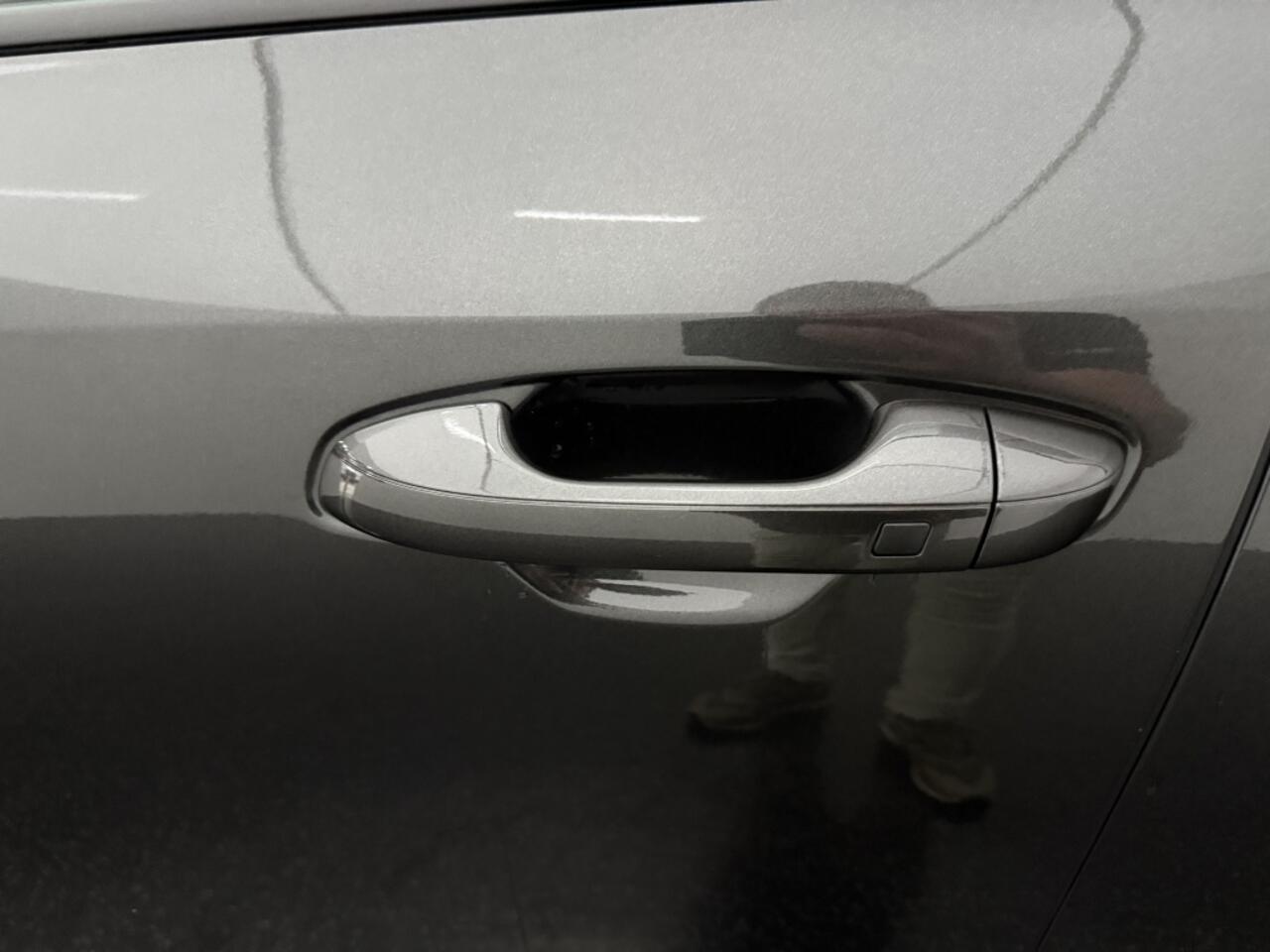 KIA e-Niro EV Air 64.8 kWh | Navi | Adapt. Cruise | Stoel-/stuurverwarming