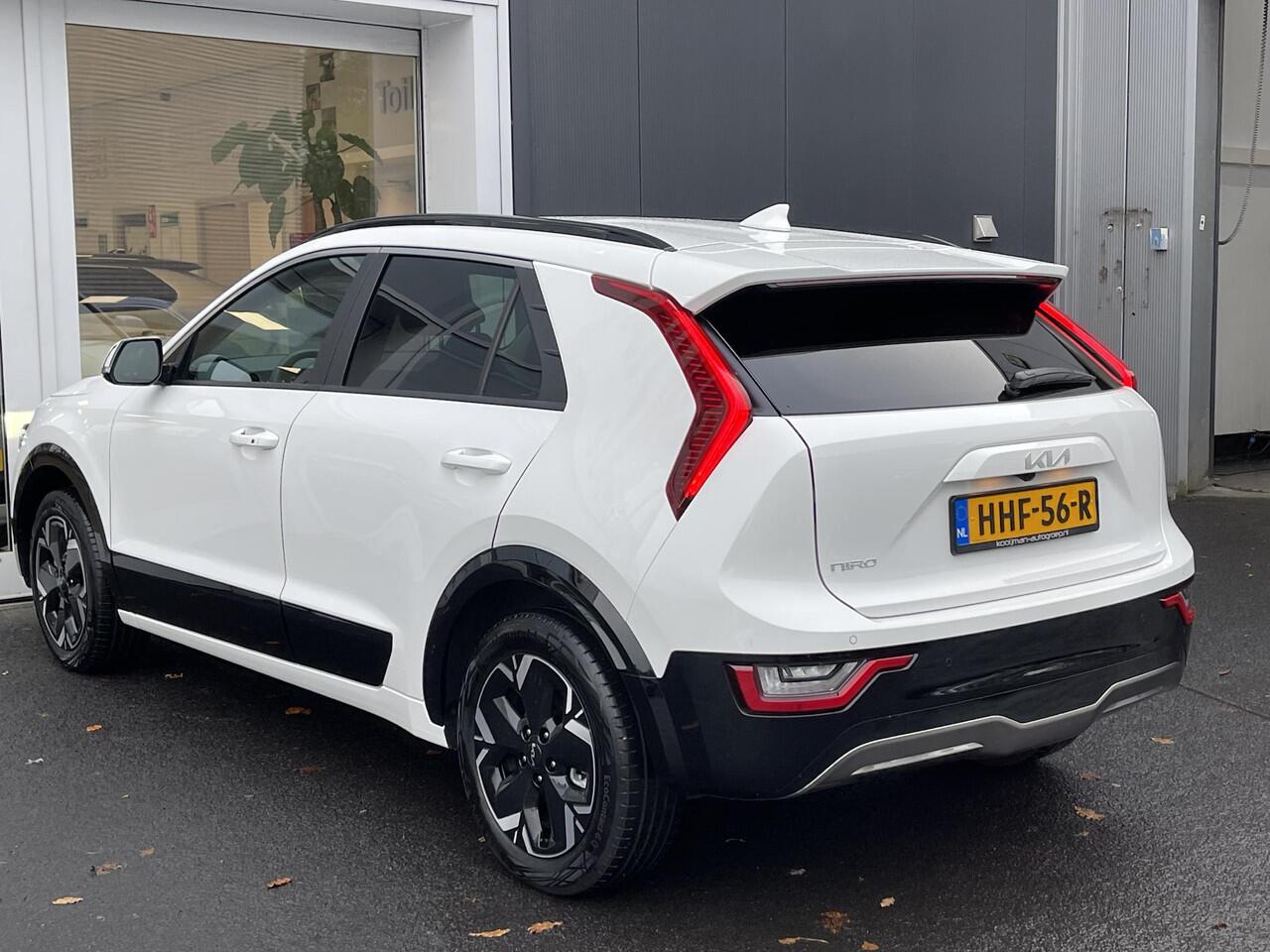 KIA e-Niro EV Edition Advanced 64.8 kWh Dodehoeksensoren | Stoelverwarming | Stuurverwarming | Navigatie | Apple Carplay & Android Auto enz.