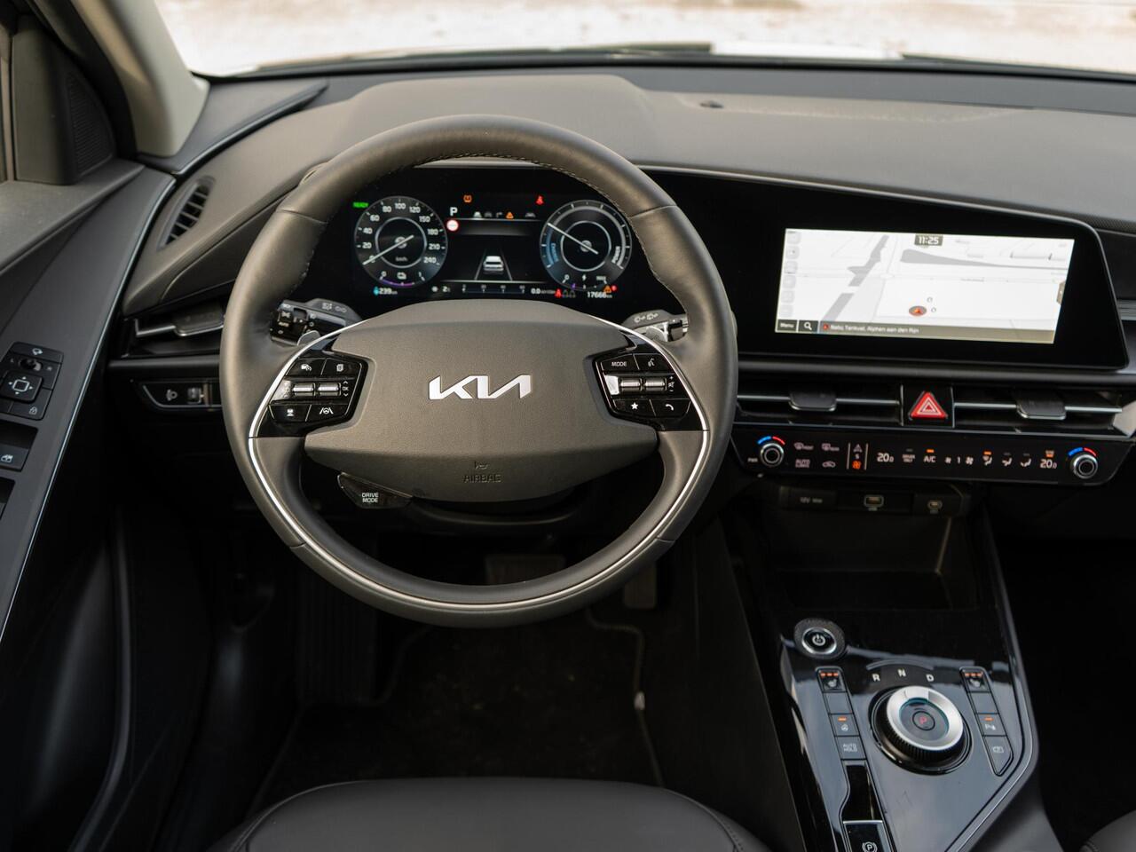 KIA e-Niro EV Light Advanced 64.8 kWh | Stoelverwarming | Navigatie | Carplay | Adapt. Cruise | Climate | Keyless | Camera