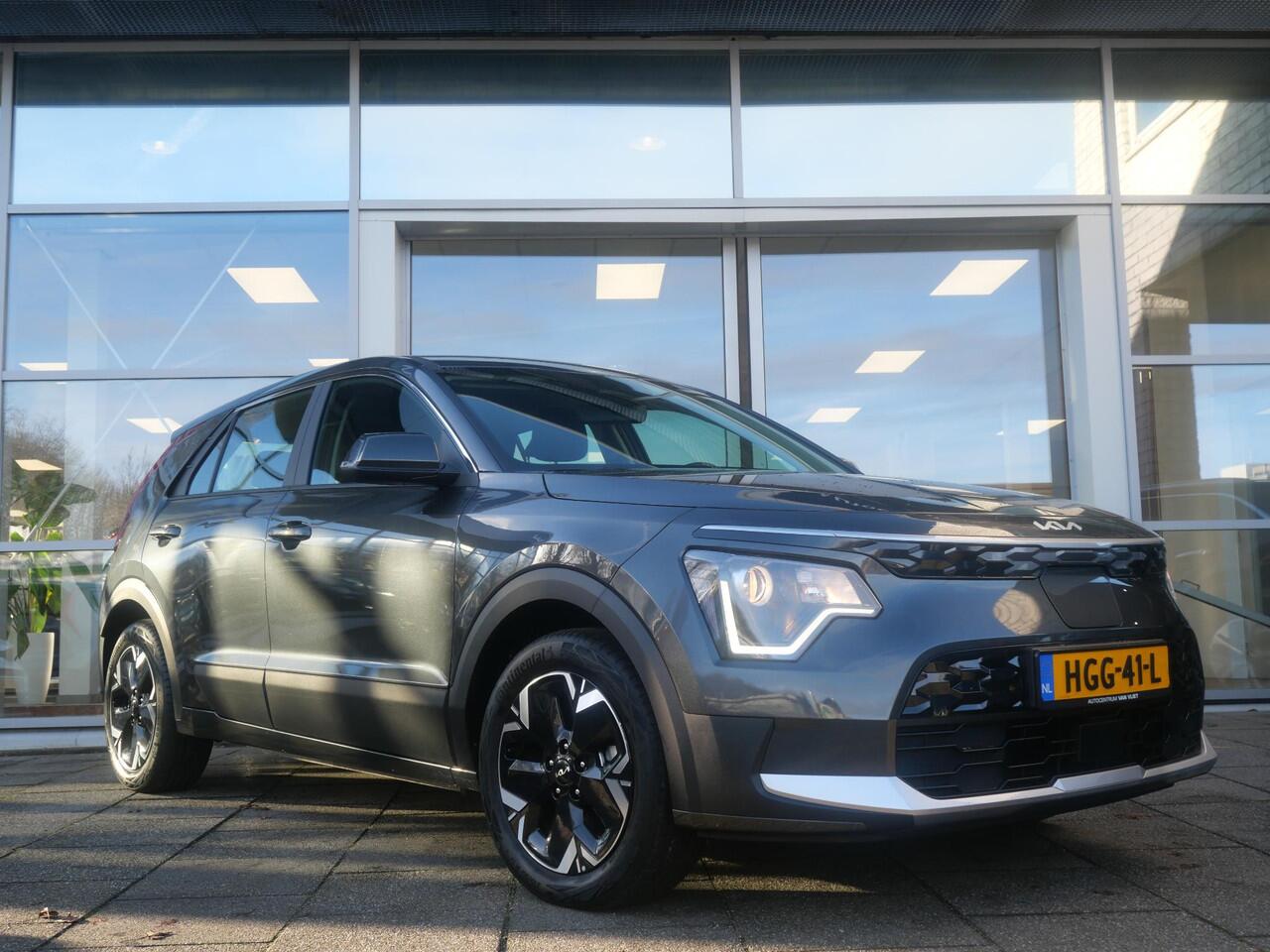 KIA e-Niro EV Light 64.8 kWh | Voorverwarming | Navigatie | Achteruitrijcamera | Airco | Cruise control Adaptieve |