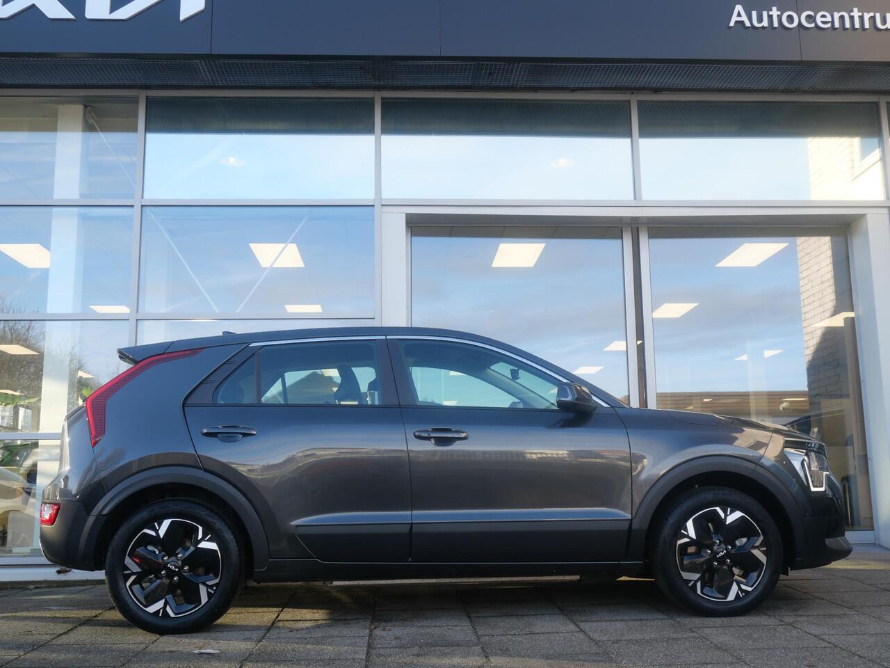 KIA e-Niro EV Light 64.8 kWh | Voorverwarming | Navigatie | Achteruitrijcamera | Airco | Cruise control Adaptieve |