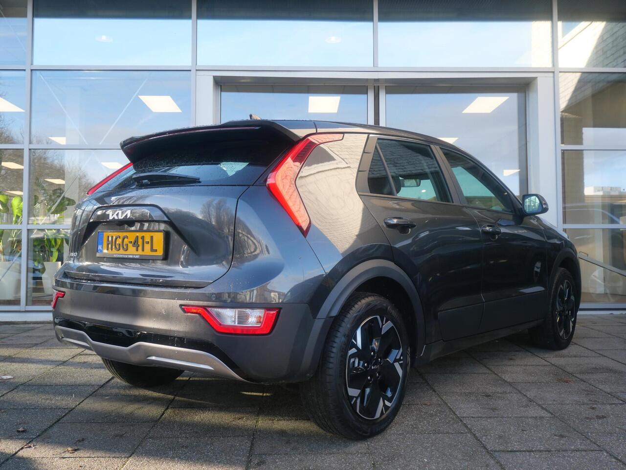 KIA e-Niro EV Light 64.8 kWh | Voorverwarming | Navigatie | Achteruitrijcamera | Airco | Cruise control Adaptieve |