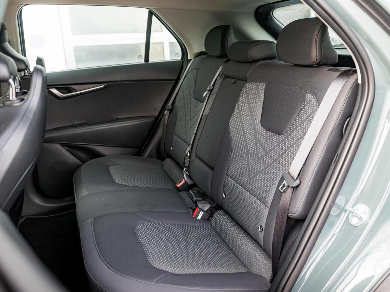 KIA e-Niro EV Light 64.8 kWh Navigatie l Airco l