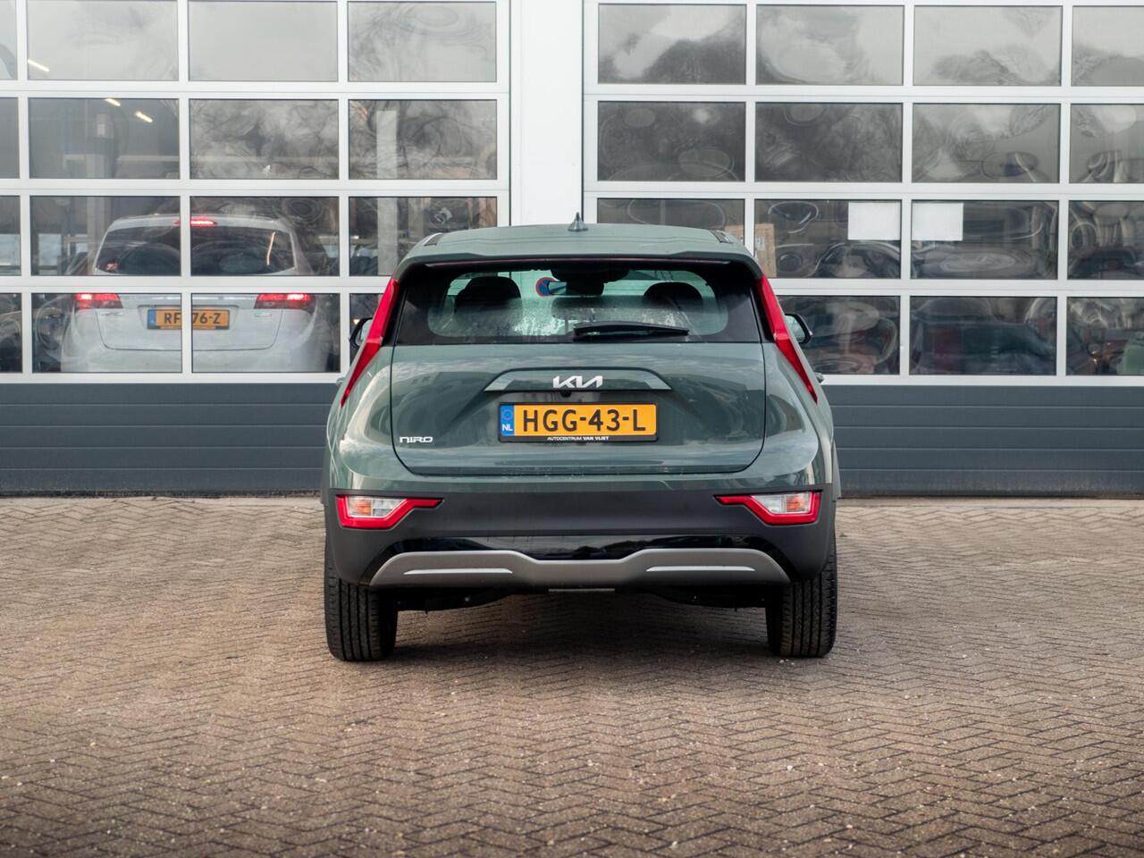 KIA e-Niro EV Light 64.8 kWh Navigatie l Airco l