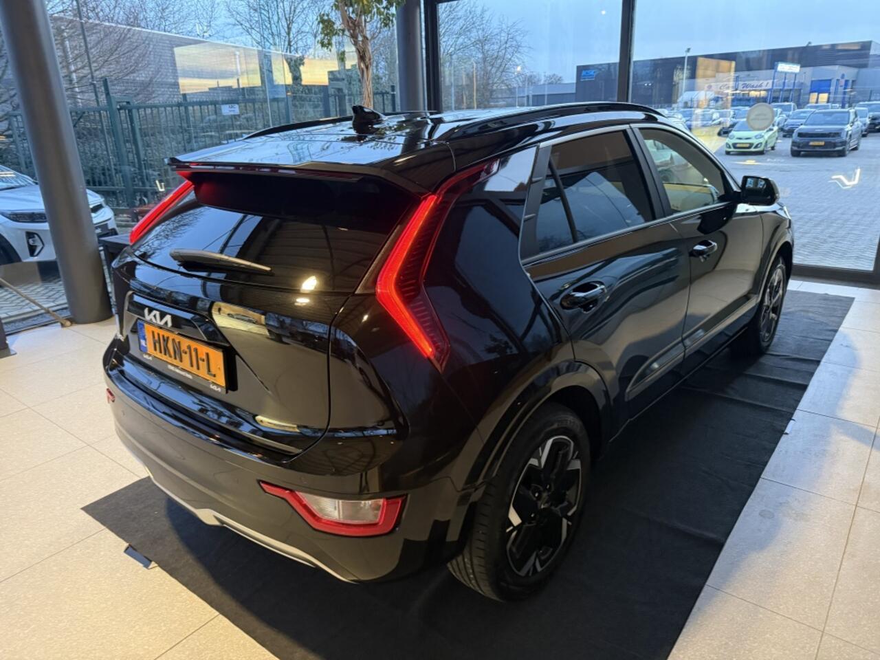 KIA e-Niro EV Light Advanced 64,8kWh 204PK - ZEER COMPLEET!! LAGE KM!!!