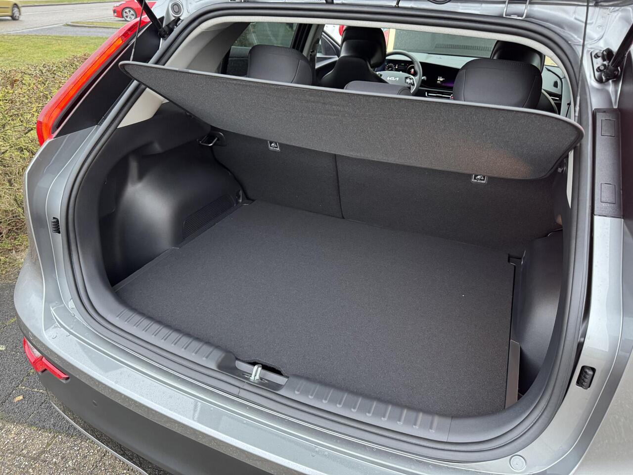 KIA e-Niro EV Limited Edition 64.8 kWh , Direct Leverbaar!, Inclusief 2000 euro Inruilpremie!, Complete Uitvoering!, Voorraadkorting!