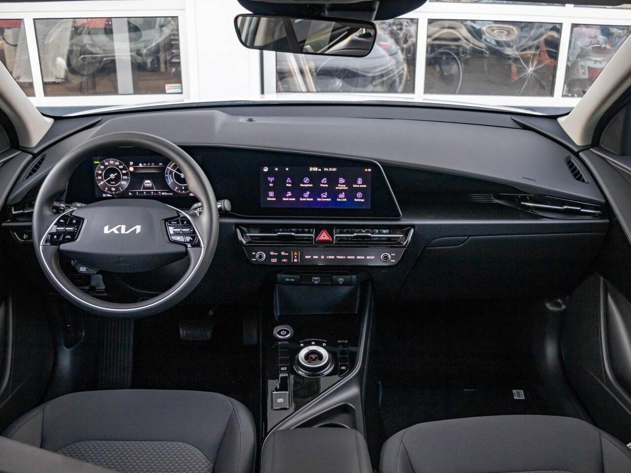 KIA e-Niro EV Light Advanced 64.8 kWh NW AUTO ! 28-02-2026 | Vlot rijden mogelijk !