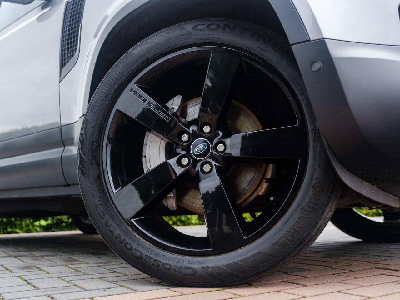 Land Rover DEFENDER 110 3.0 P400 110 HSE 7p. | Meridian Sound | Pano dak | Adap Cruise | CarPlay | Black pack | Org NL