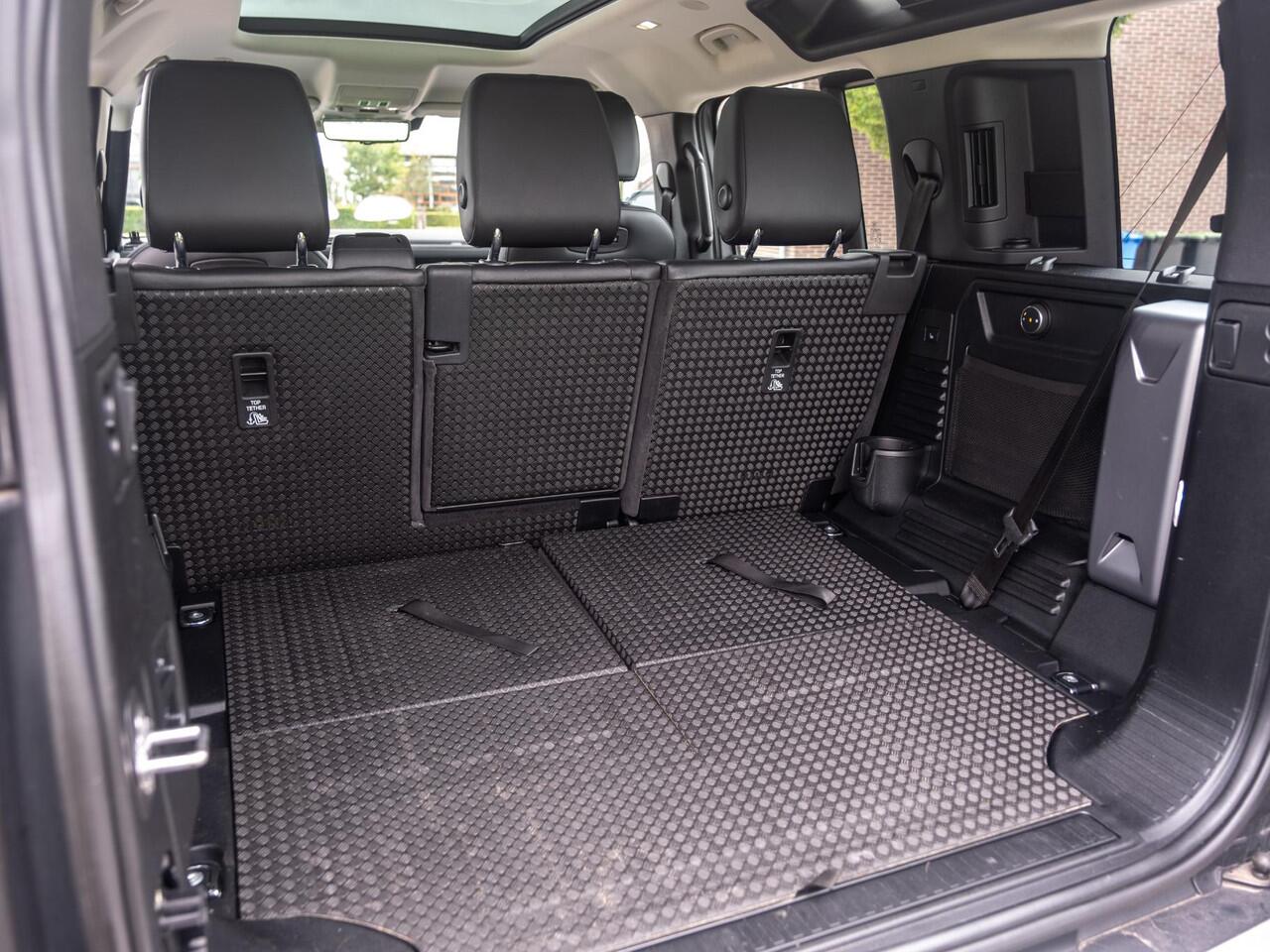 Land Rover DEFENDER 110 3.0 P400 110 HSE 7p. | Meridian Sound | Pano dak | Adap Cruise | CarPlay | Black pack | Org NL