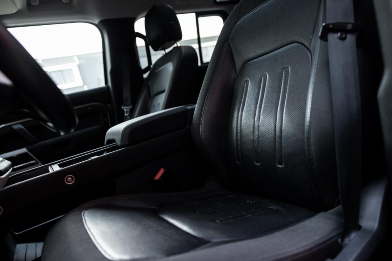 Land Rover DEFENDER 110 3.0 P400 110 HSE