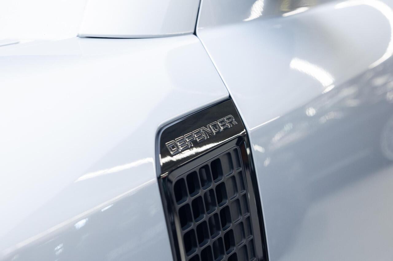 Land Rover DEFENDER 110 2.0 P400e 110 S | Cold Climate Pack | Panoramadak |