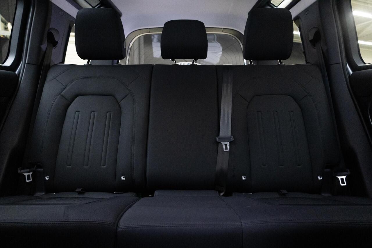 Land Rover DEFENDER 110 2.0 P400e 110 | Cold Climate | Trekhaak | 360 Camera | 20 Inch |