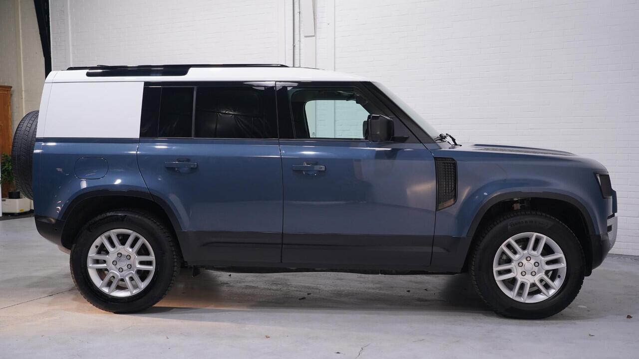 Land Rover DEFENDER Landrover 3.0 D250 110 Grijs Kenteken 3-Zits Leder Zwart 360 Camera, Navi, Apple Carplay, LED Koplampen