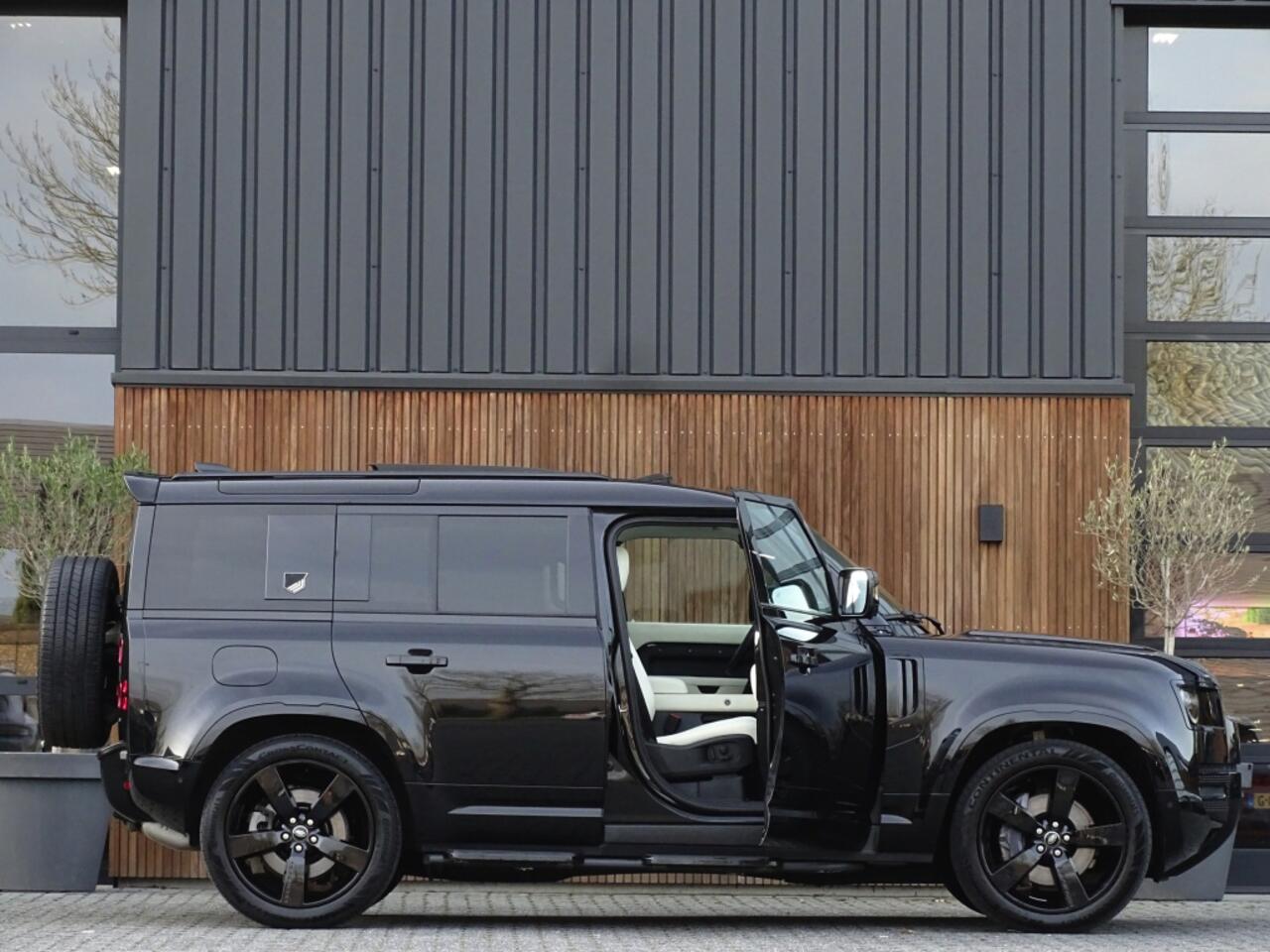Land Rover DEFENDER 3.0 D250 110 MHEV X-Dynamic HSE Heritage Custom / grijs kenteken