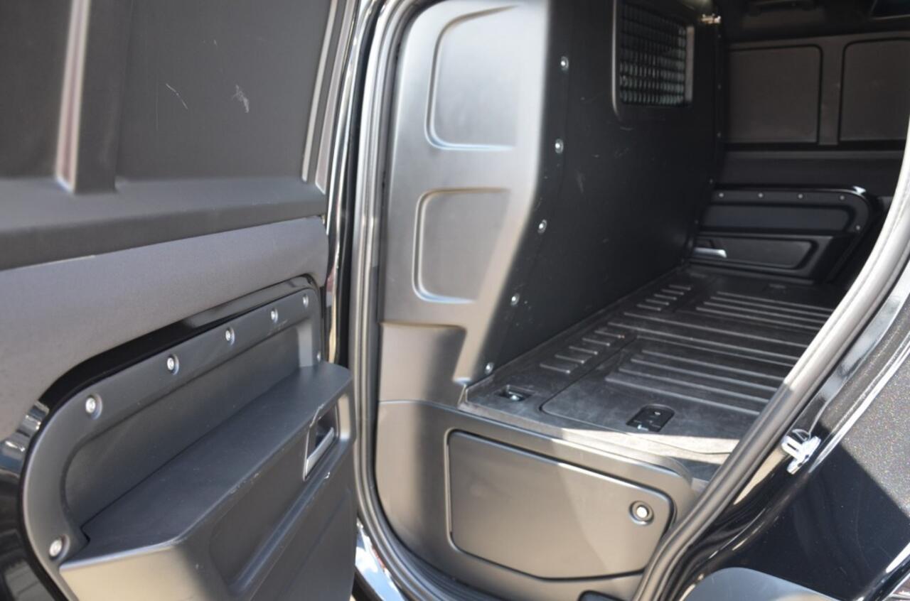 Land Rover DEFENDER 3.0 D250 110 MHEF ***BPM VRIJ***