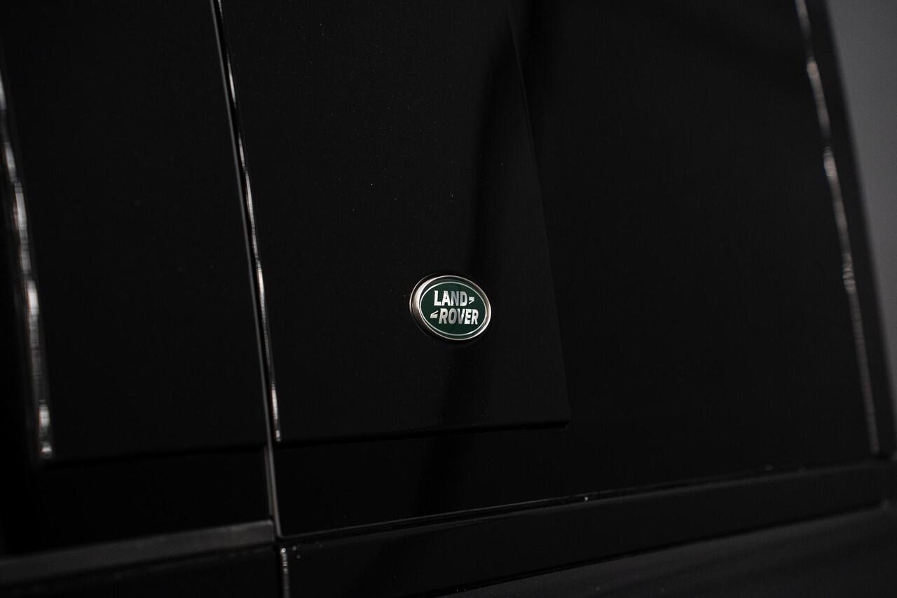 Land Rover DEFENDER 110 2.0 P400e 110 XS Edition *Luchtvering / Panorama / Stoelventilatie / Meridian / Surround View / Keyless / Elektr. Trekhaak*