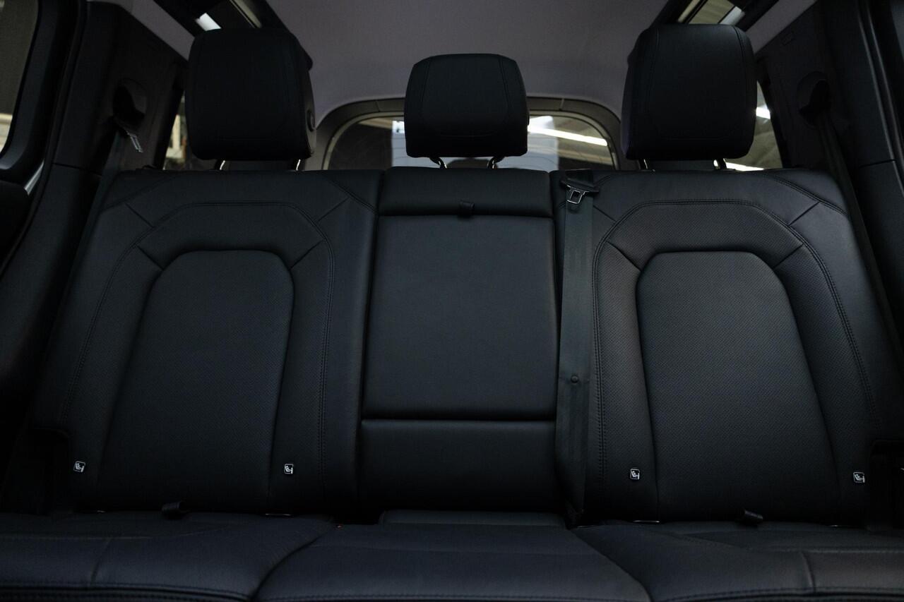 Land Rover DEFENDER 110 2.0 P400e 110 XS Edition | Panoramadak | Trekhaak |