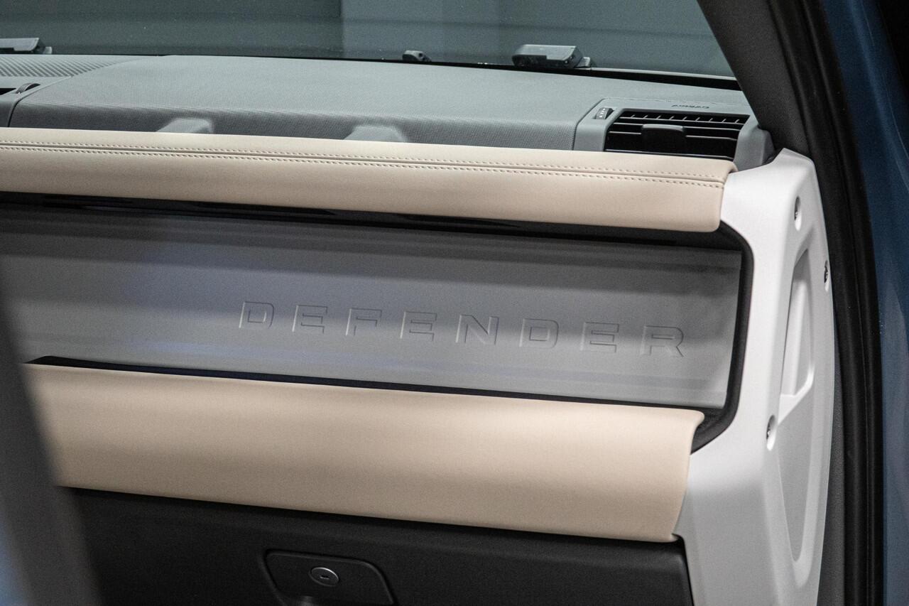 Land Rover DEFENDER 110 2.0 P400e 110 SE *Meridian / Luchtvering / Panorama / Surround-view / Memory *