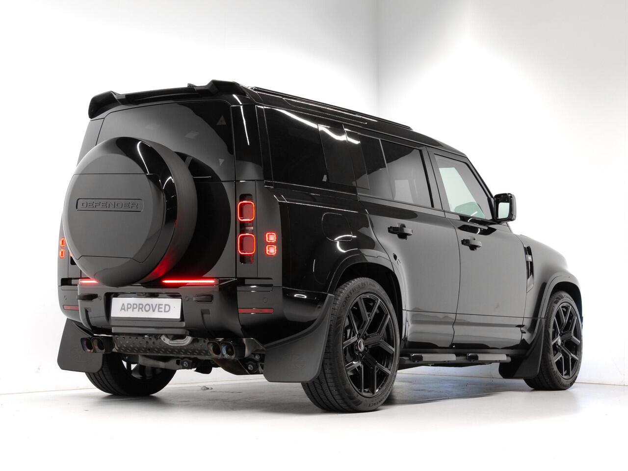 Land Rover DEFENDER 110 2.0 P300e 110 X-Dynamic HSE V8 Look!