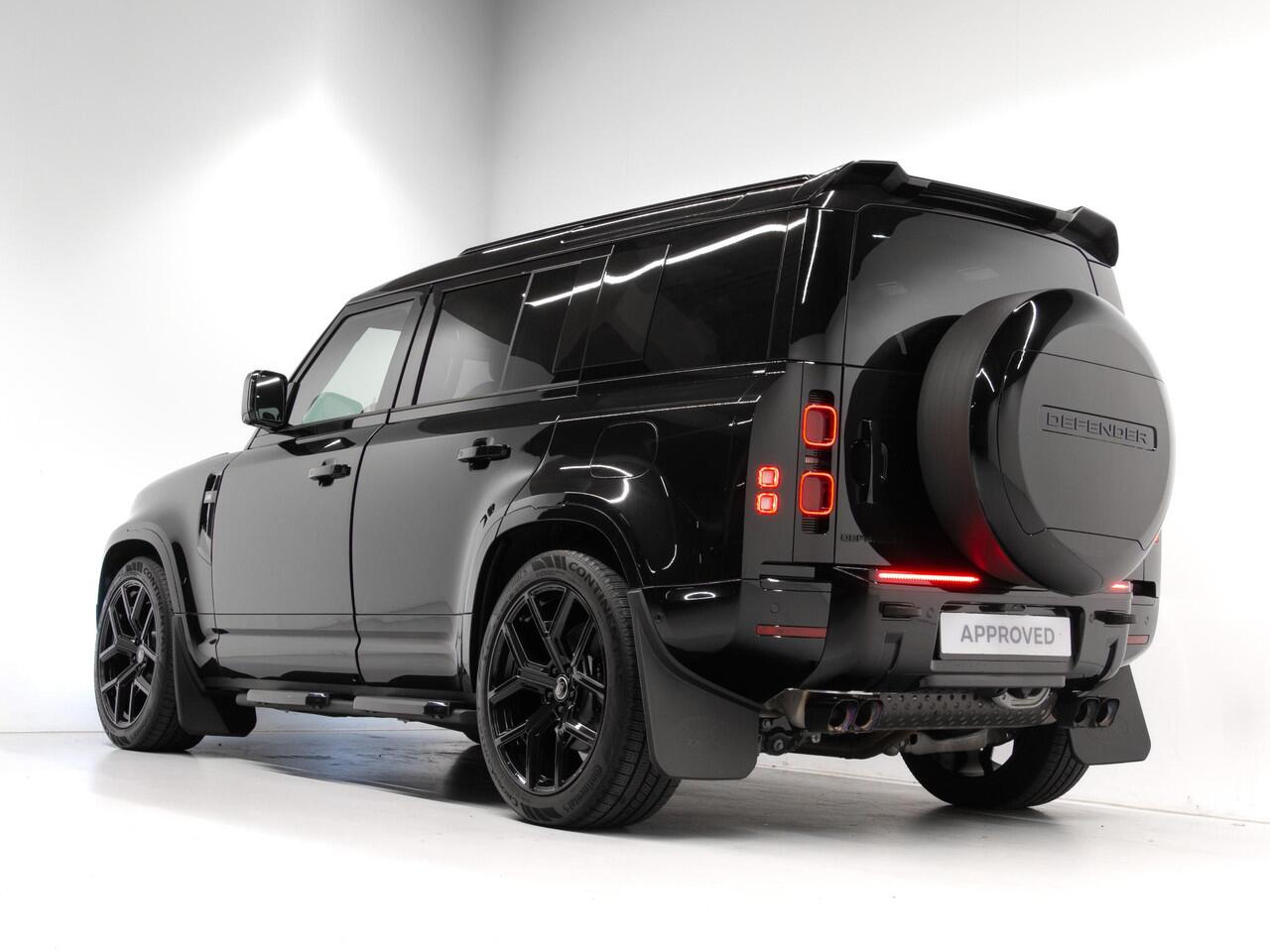 Land Rover DEFENDER 110 2.0 P300e 110 X-Dynamic HSE V8 Look!