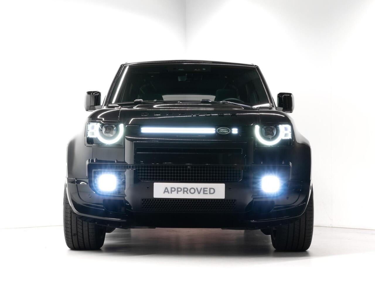 Land Rover DEFENDER 110 2.0 P300e 110 X-Dynamic HSE V8 Look!