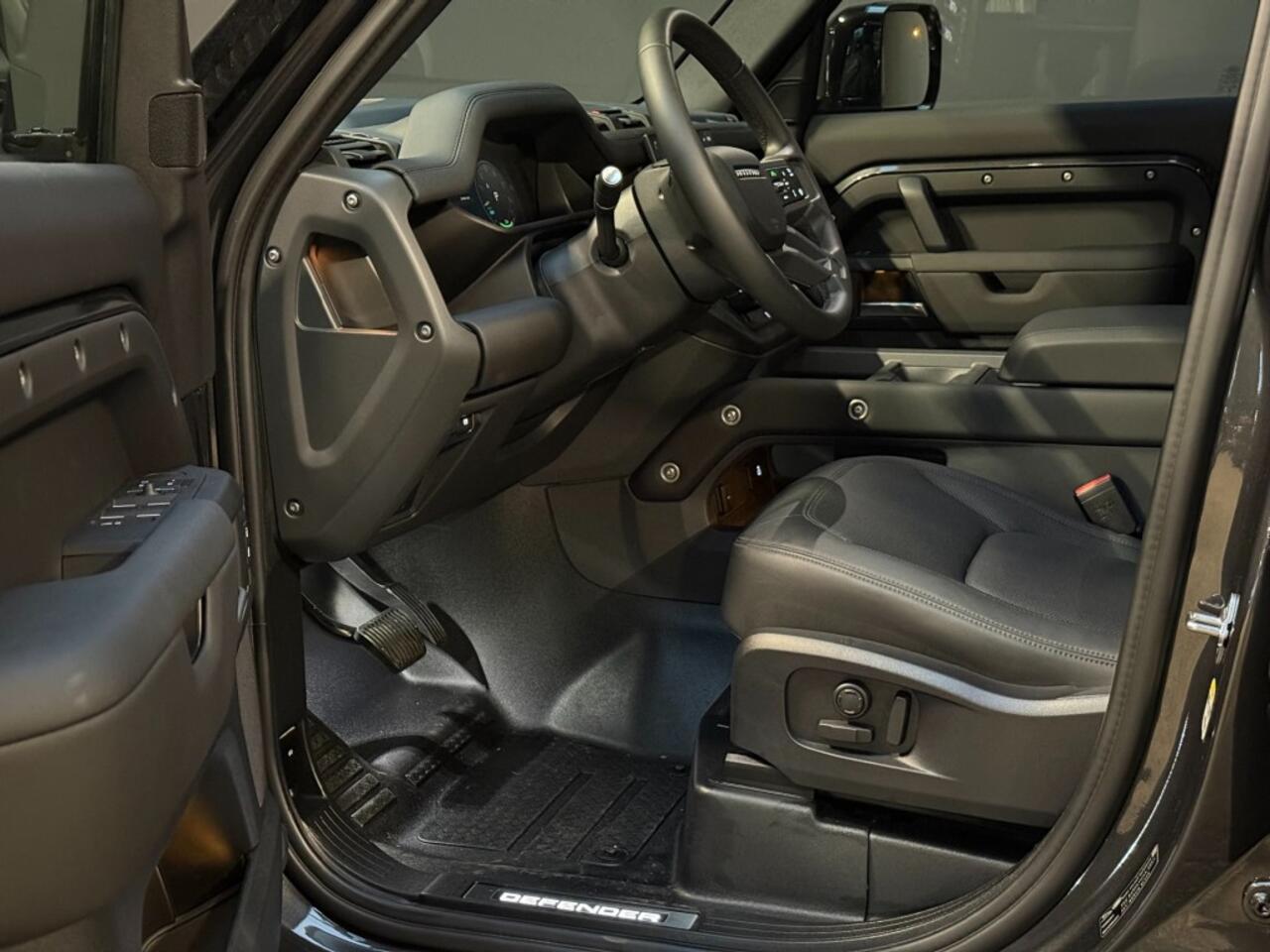 Land Rover DEFENDER 110 P400e X-Dynamic SE ACC/Head-up/trekh/cold climate/5jrgarantie/Panoramadak