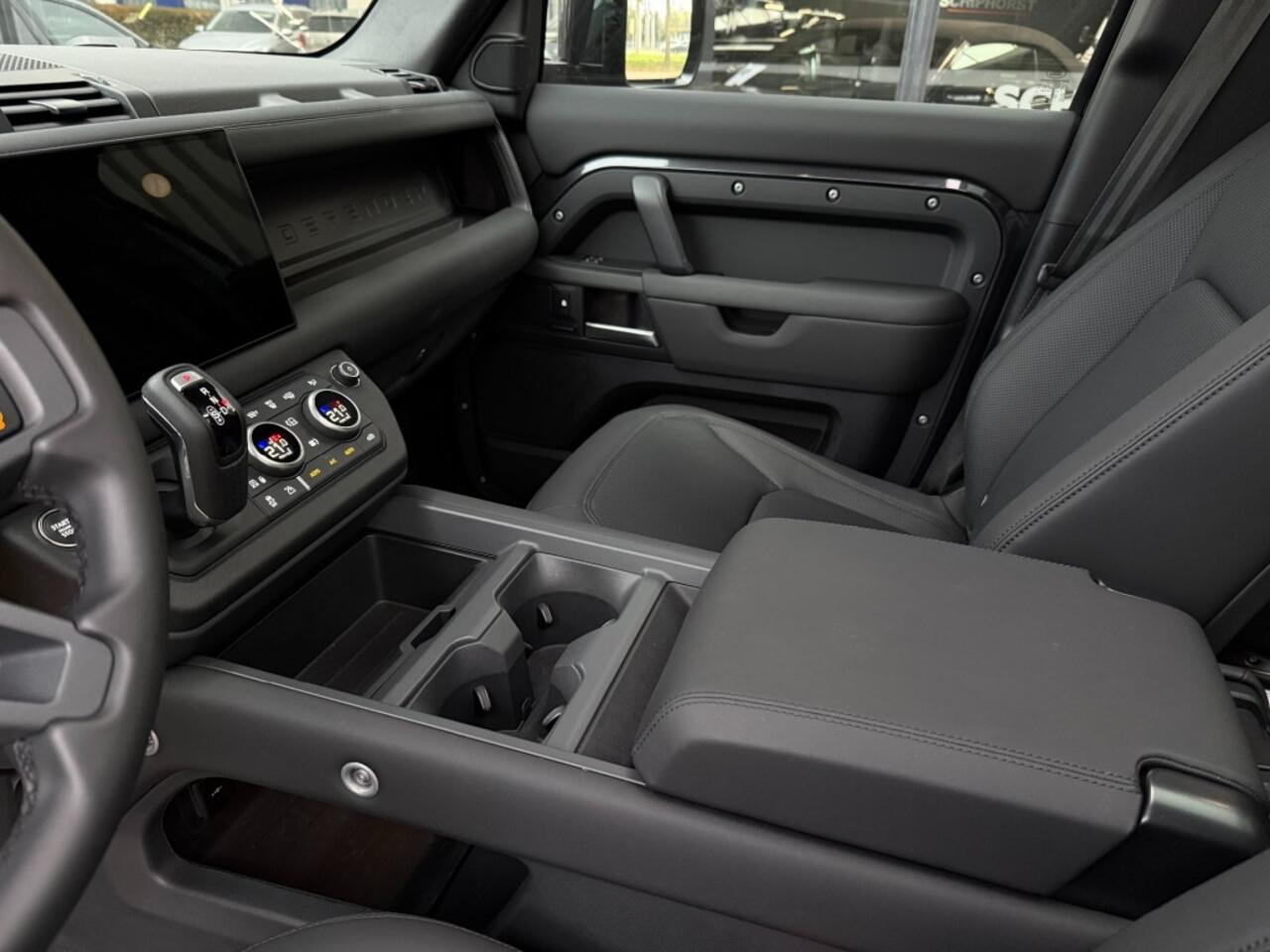 Land Rover DEFENDER 110 P400e X-Dynamic SE ACC/Head-up/trekh/cold climate/5jrgarantie/Panoramadak