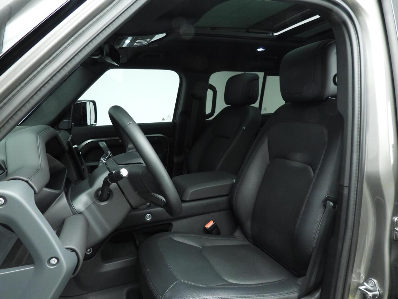 Land Rover DEFENDER 110 2.0 P400e 110 X-Dynamic HSE | Trekhaak | Pano | 22"