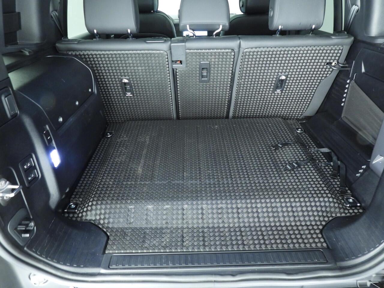 Land Rover DEFENDER 110 2.0 P400e 110 X-Dynamic HSE | Trekhaak | Pano | 22"