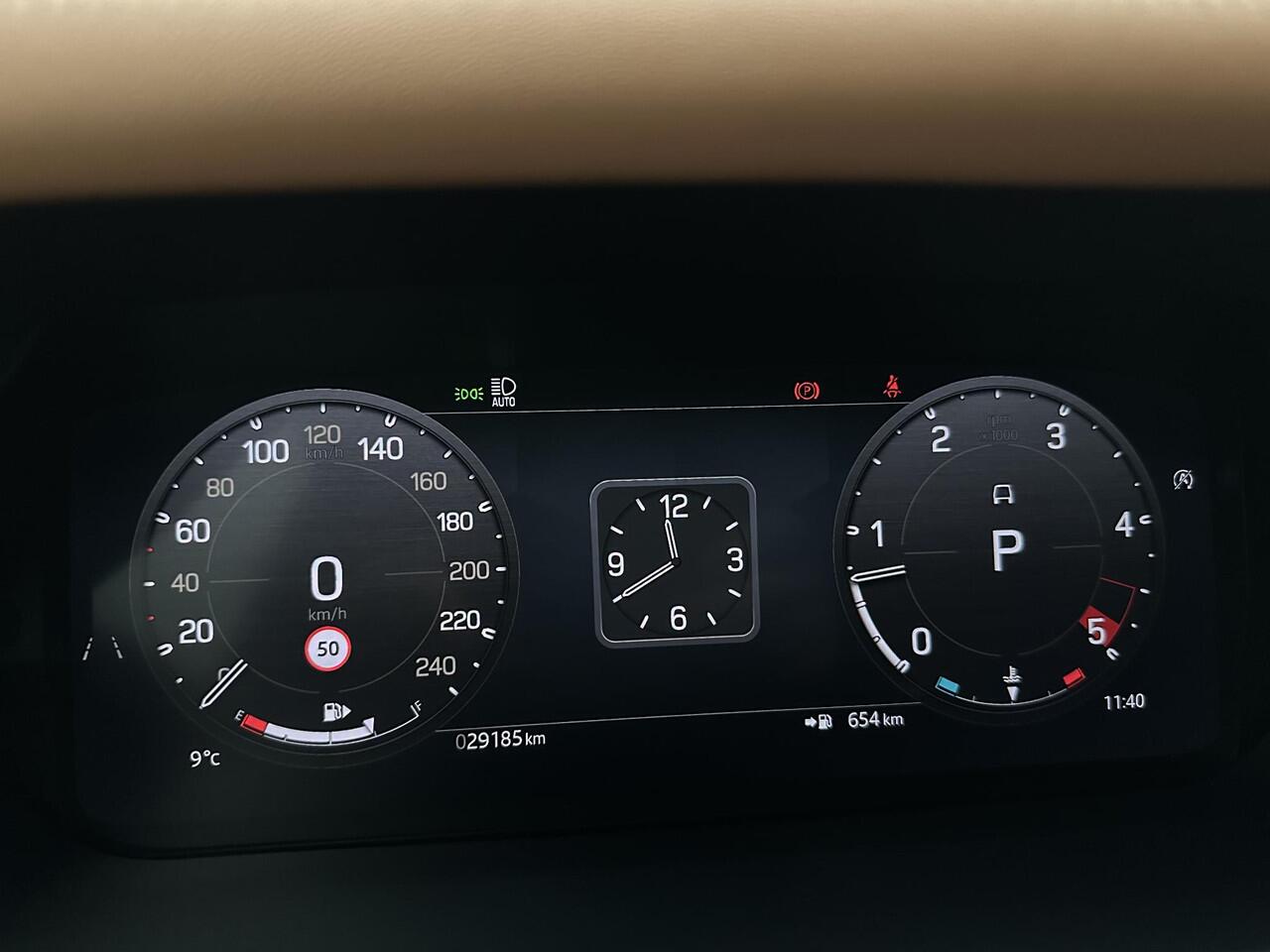 Land Rover DEFENDER 3.0 D300 110 MHEV X-Dynamic HSE | Grijs kenteken| Dak| 3 persoons|