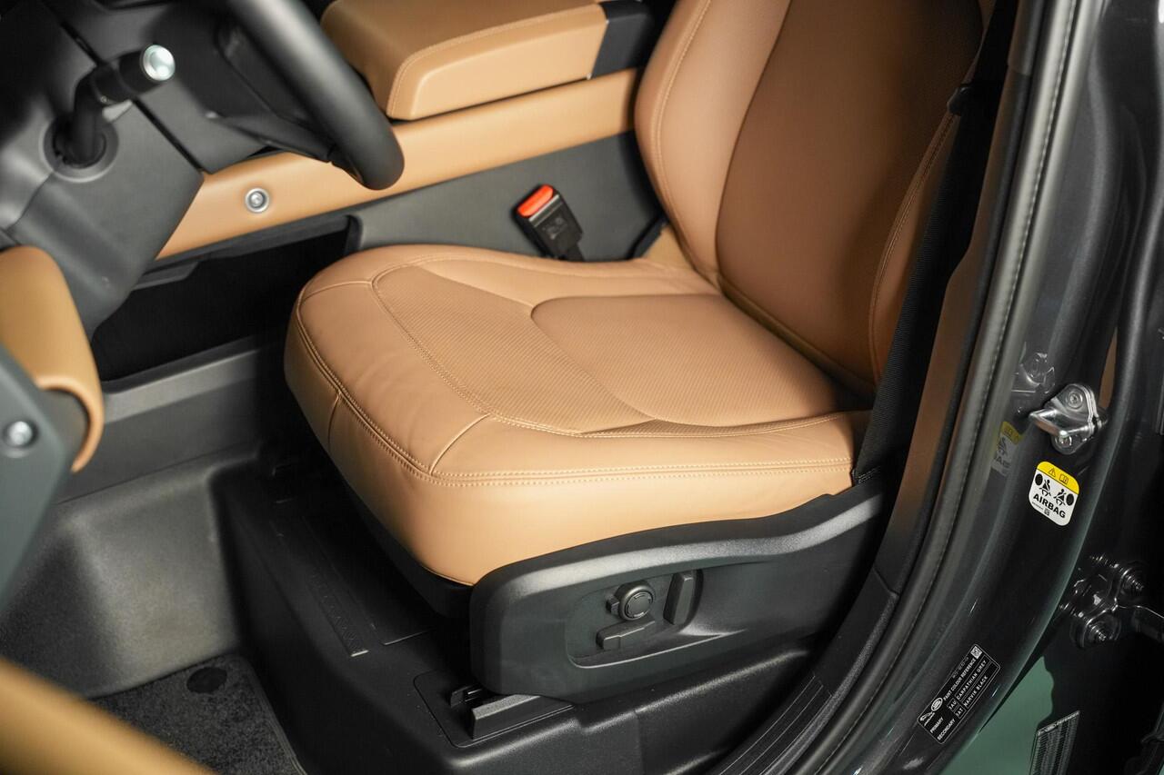 Land Rover DEFENDER D300 110 X-Dynamic HSE 98.500 EX BTW