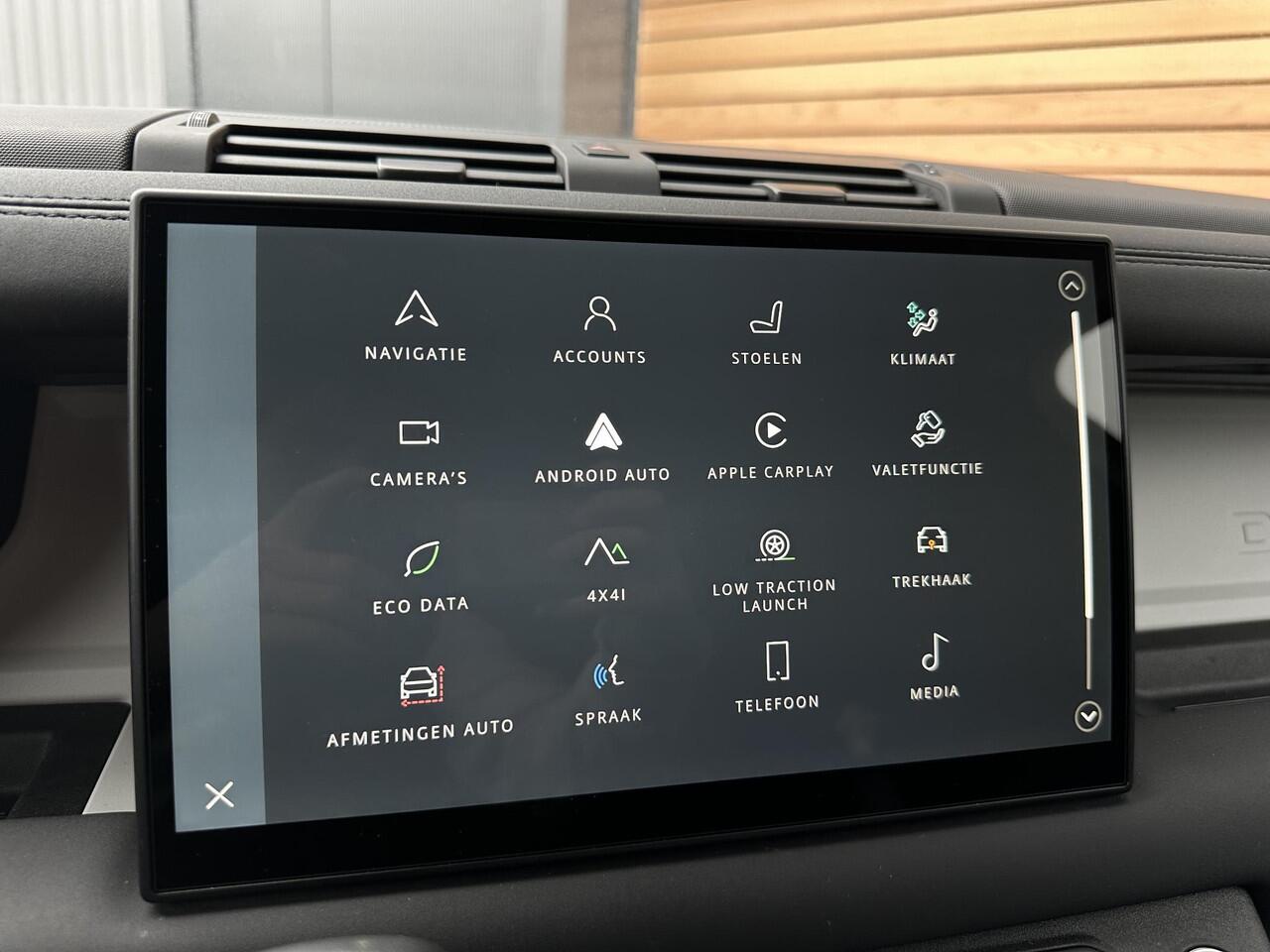 Land Rover DEFENDER Hard Top 3.0 D250 110 S ACC|ELEK.TREKHAAK|LUCHTVERING|360CAM|GRIJSKENTEKEN