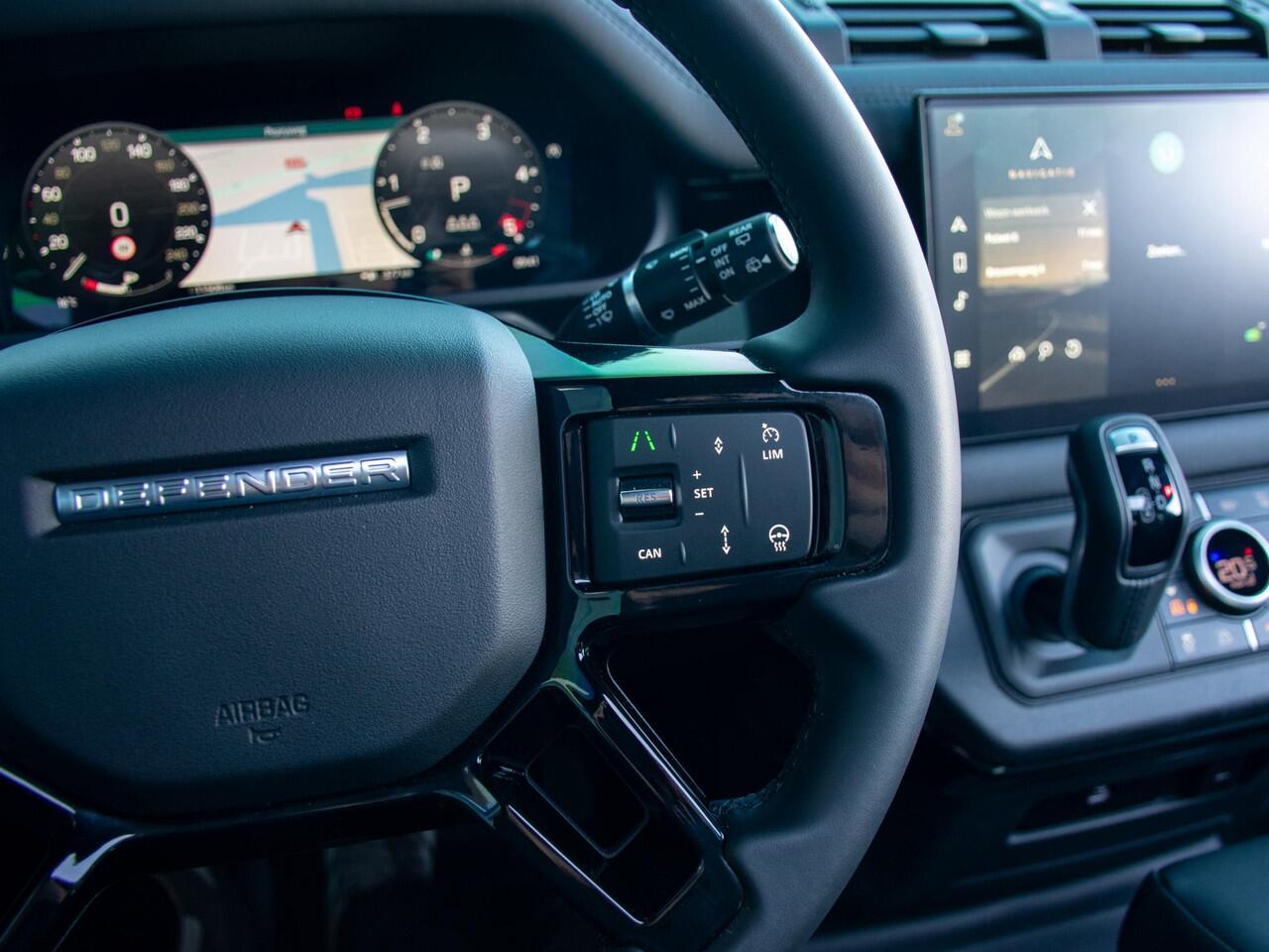 Land Rover DEFENDER 3.0 D200 90 MHEV S l URBAN l Torque vectoring l Carbon l Jumpseat l Trekhaak l Grijs Kenteken