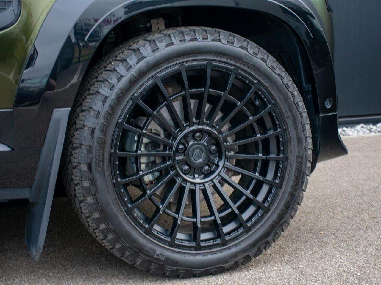 Land Rover DEFENDER 3.0 D200 90 MHEV S l URBAN l Torque vectoring l Carbon l Jumpseat l Trekhaak l Grijs Kenteken