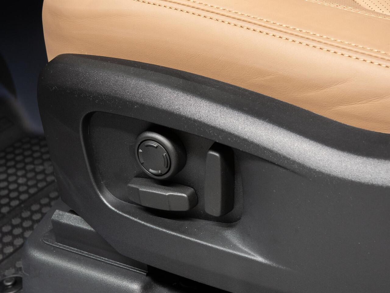 Land Rover DEFENDER 2.0 P300e 110 X-Dynamic SE Zeer Unieke Samenstelling!