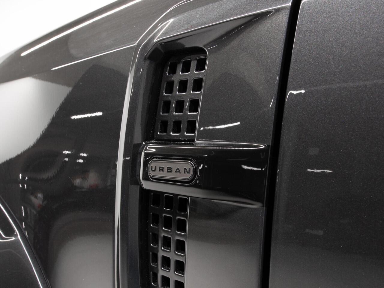 Land Rover DEFENDER 2.0 P300e 110 X-Dynamic SE Zeer Unieke Samenstelling!