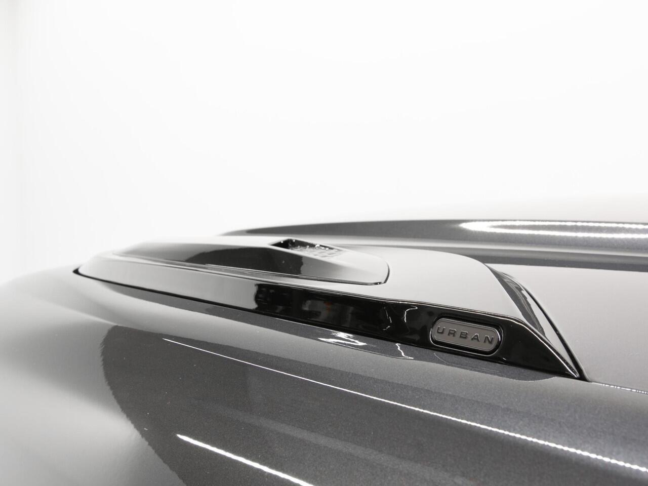 Land Rover DEFENDER 2.0 P300e 110 X-Dynamic SE Zeer Unieke Samenstelling!