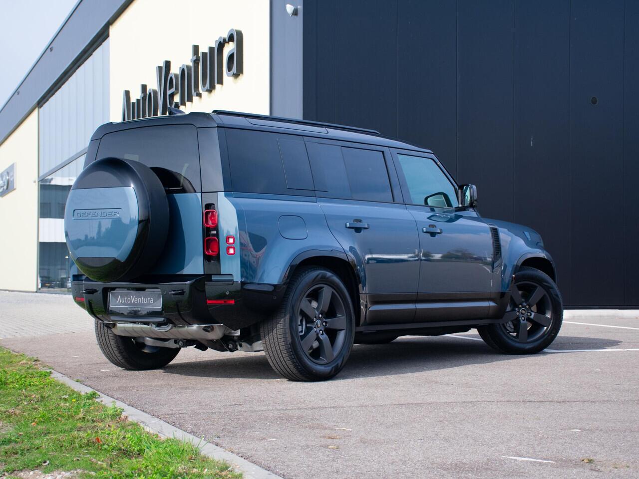 Land Rover DEFENDER 110 2.0 P300e 110 X-Dynamic l 6 Persoons l Schuif- /kantel Pano l Adapt. Cruise l Black Pack l 360 Camera