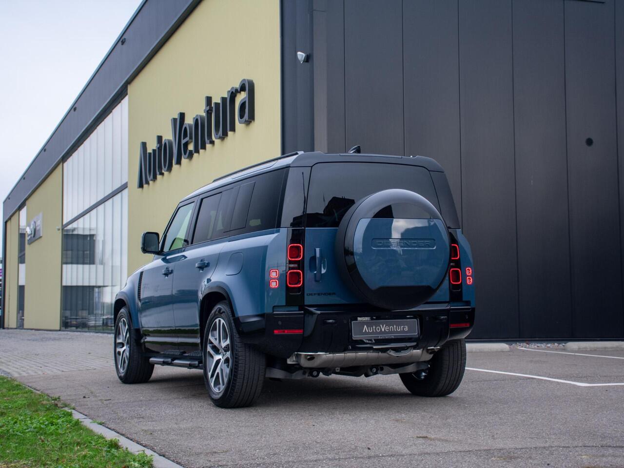 Land Rover DEFENDER 110 2.0 P300e 110 X-Dynamic l 6 Persoons l Treeplanken l Schuif- /kantel Pano l Adapt. Cruise l Black Pack l 360 Camera
