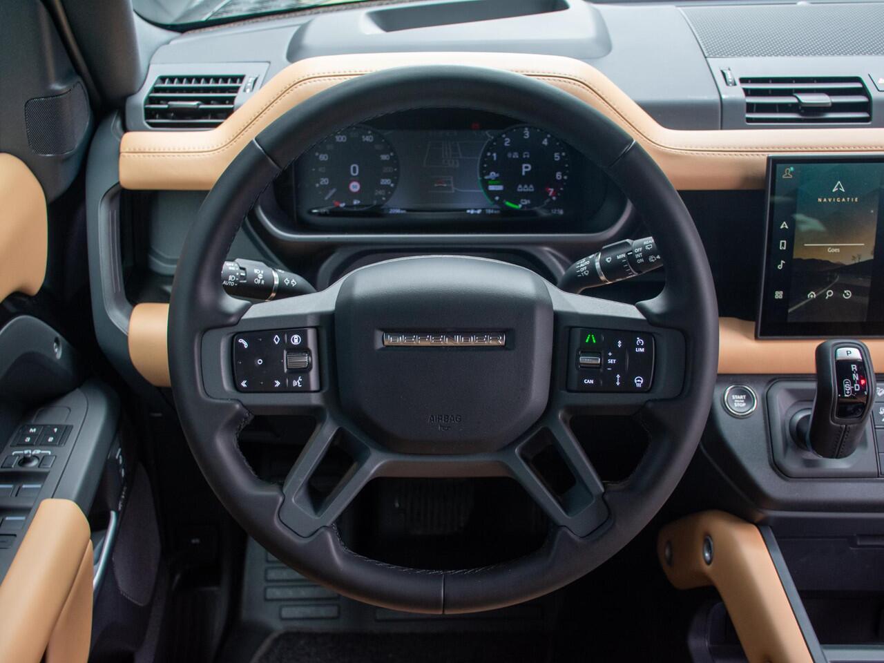 Land Rover DEFENDER 110 2.0 P300e 110 X-Dynamic HSE l NP ¤127.050 l Torque vectoring l Schuif-/kantel Panorama dak l Standkachel l 22 Inch