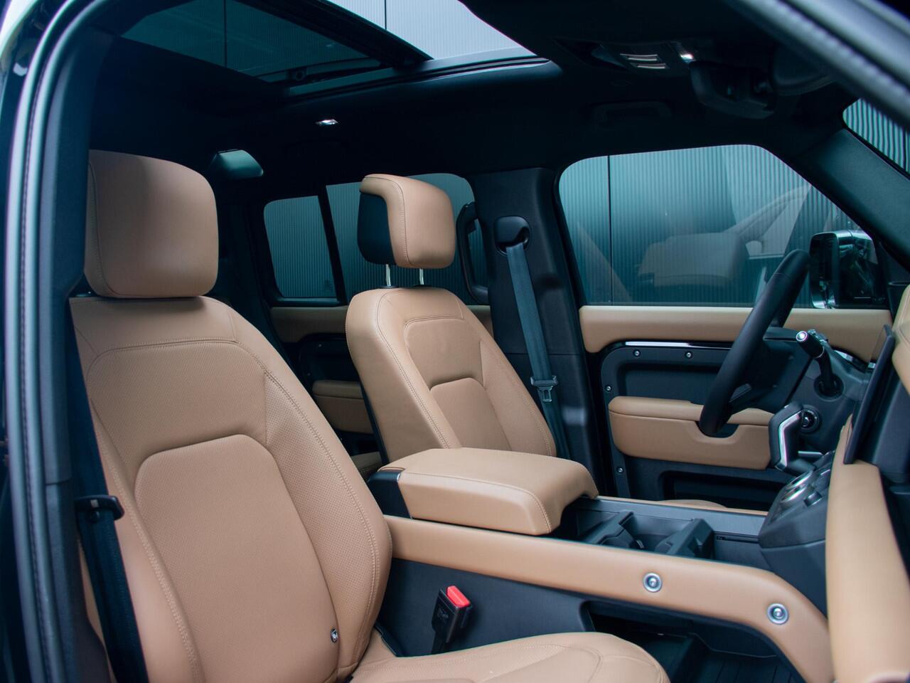 Land Rover DEFENDER 110 2.0 P300e 110 X-Dynamic HSE l NP ¤127.050 l Torque vectoring l Schuif-/kantel Panorama dak l Standkachel l 22 Inch