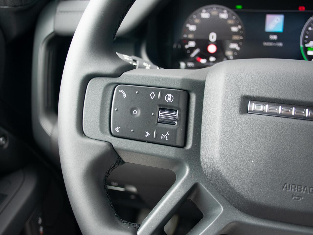 Land Rover DEFENDER 110 2.0 P300e 110 X-Dynamic HSE l NP ¤128.562 l Torque vectoring l Standkachel l Schuif-/kantel Panorama dak l 22 Inch