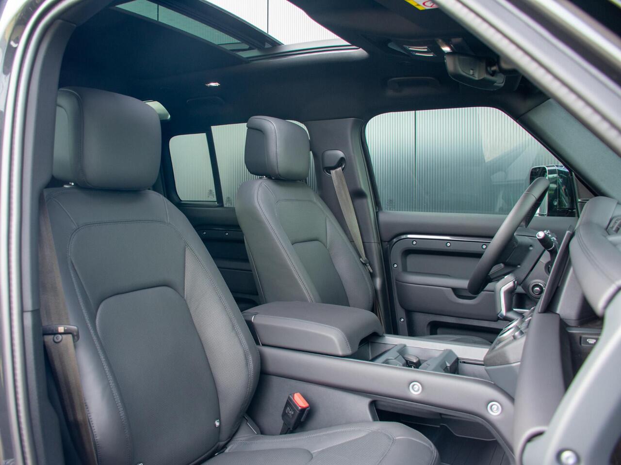 Land Rover DEFENDER 110 2.0 P300e 110 X-Dynamic HSE l NP ¤128.562 l Torque vectoring l Standkachel l Schuif-/kantel Panorama dak l 22 Inch