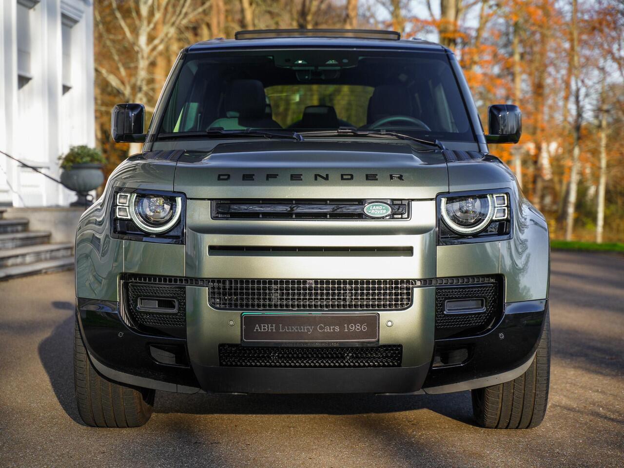 Land Rover DEFENDER 2.0 P300e 110 X-Dynamic SE | Panorama | 6P | 360 camera | 22 inch| Black pack |