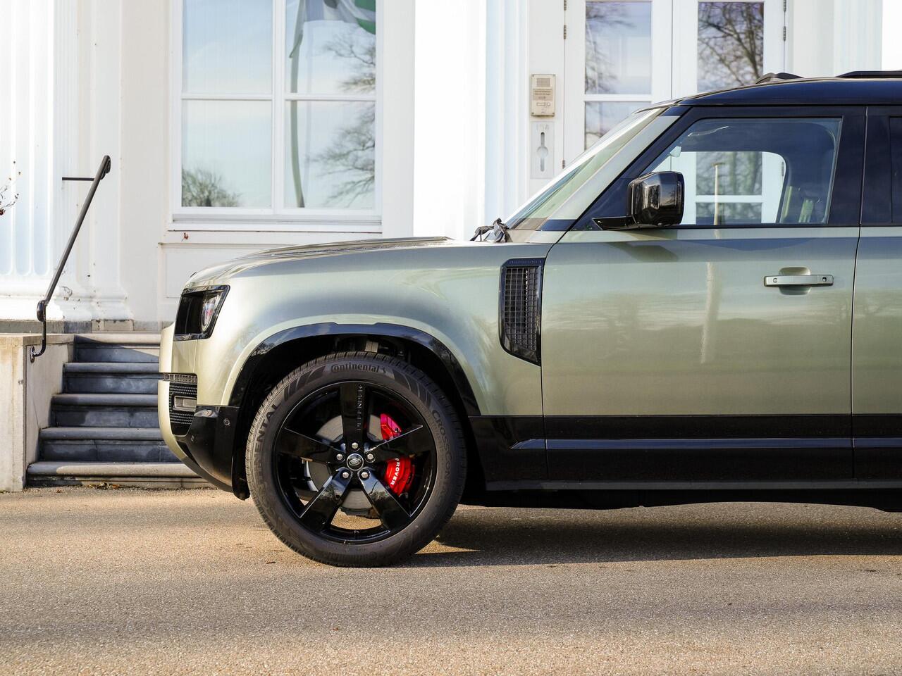 Land Rover DEFENDER 2.0 P300e 110 X-Dynamic SE | Panorama | 6P | 360 camera | 22 inch| Black pack |