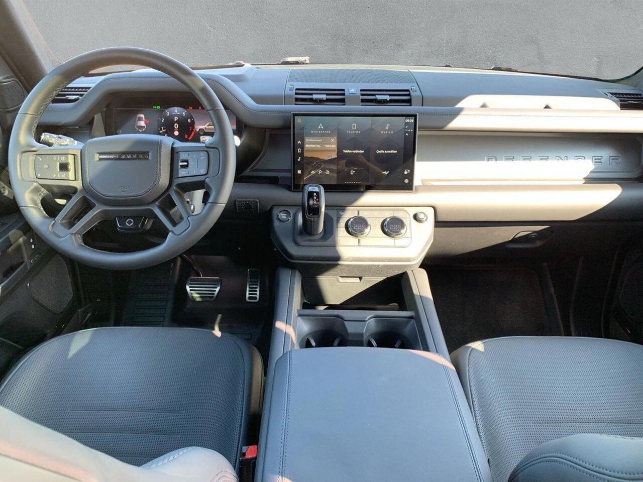 Land Rover DEFENDER 110 4.4 P635 110 Octa