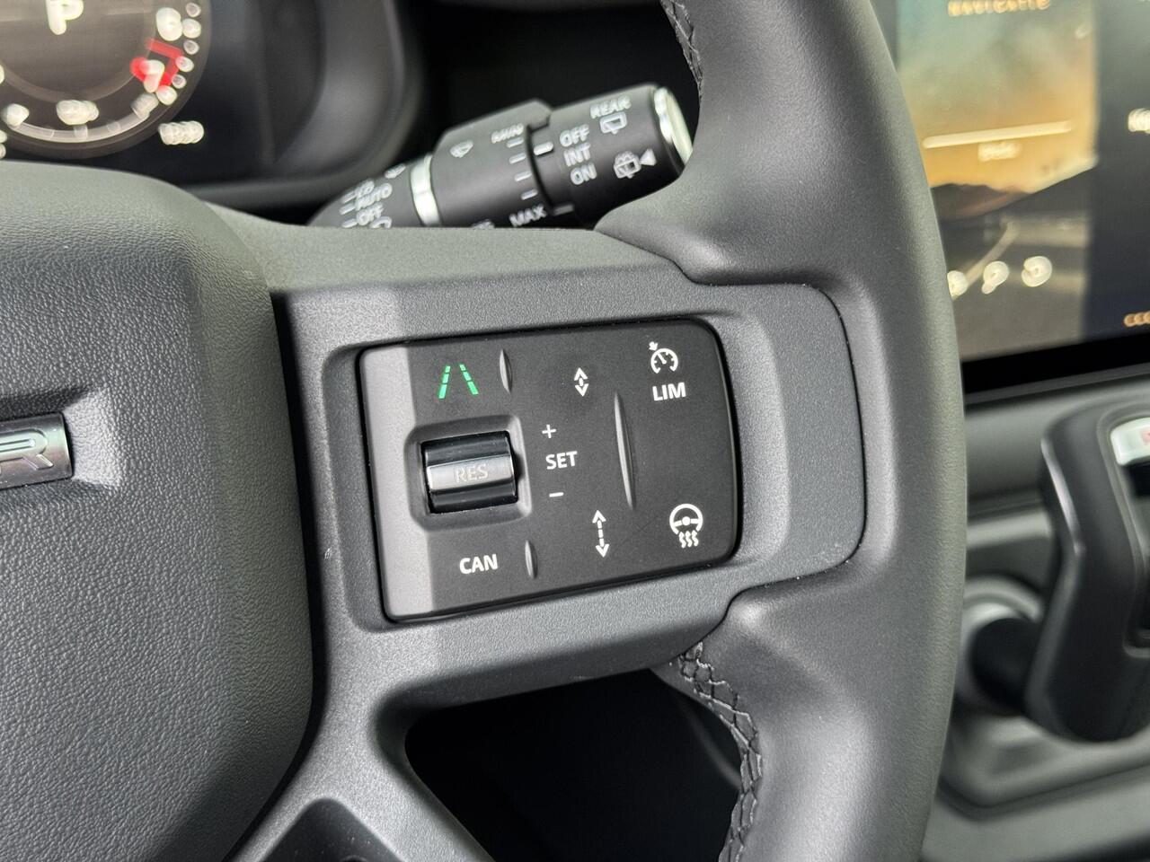 Land Rover DEFENDER P300e 110 X-Dynamic SE