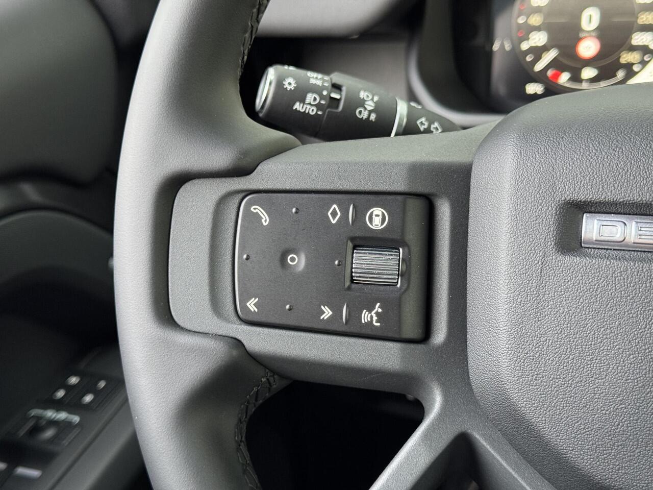 Land Rover DEFENDER P300e 110 X-Dynamic SE