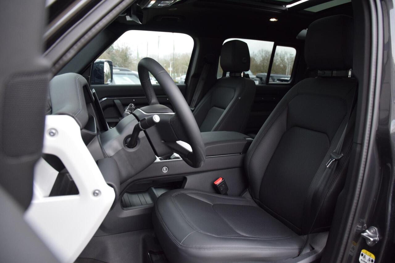 Land Rover DEFENDER 110 P300e 110 S | Panorama | Urban 22''